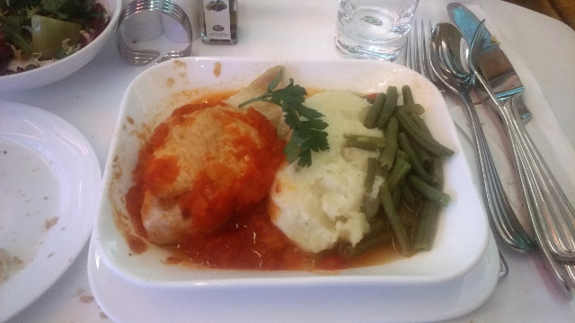 EK business class food