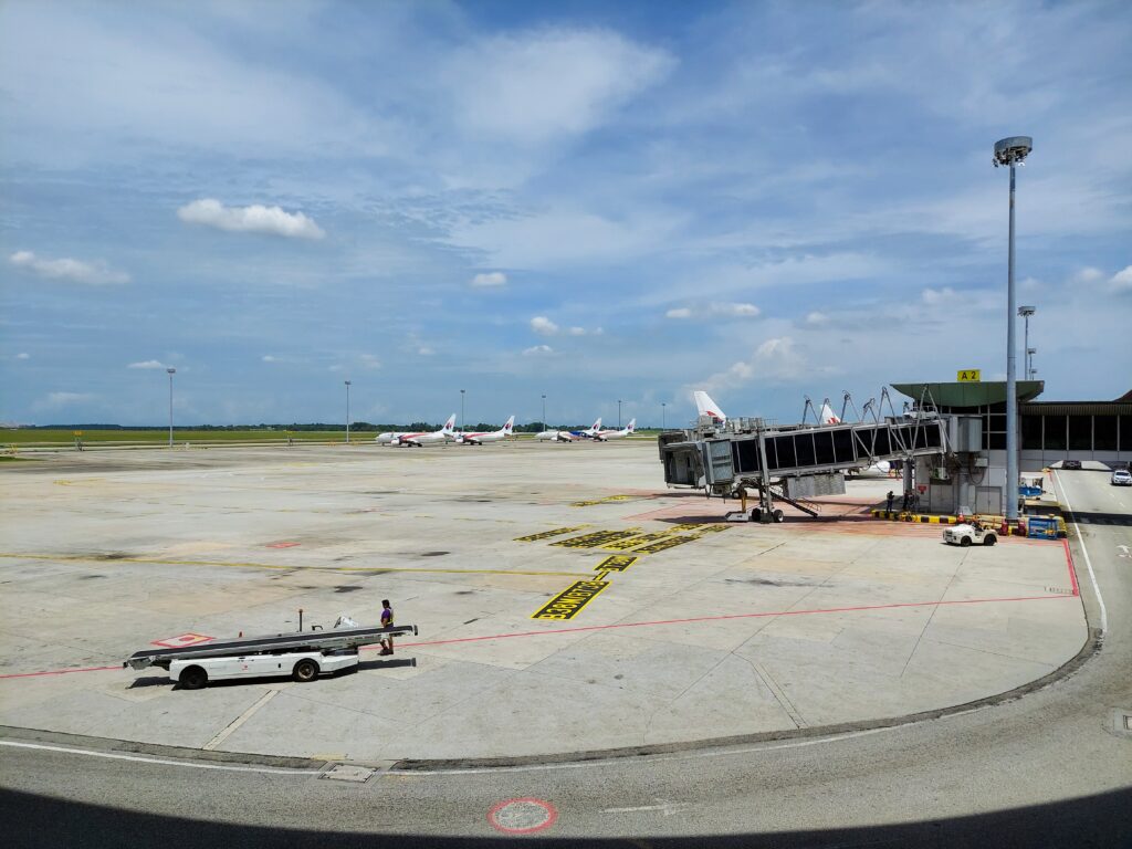 Malaysia Airlines Domestic Golden Lounge - Views