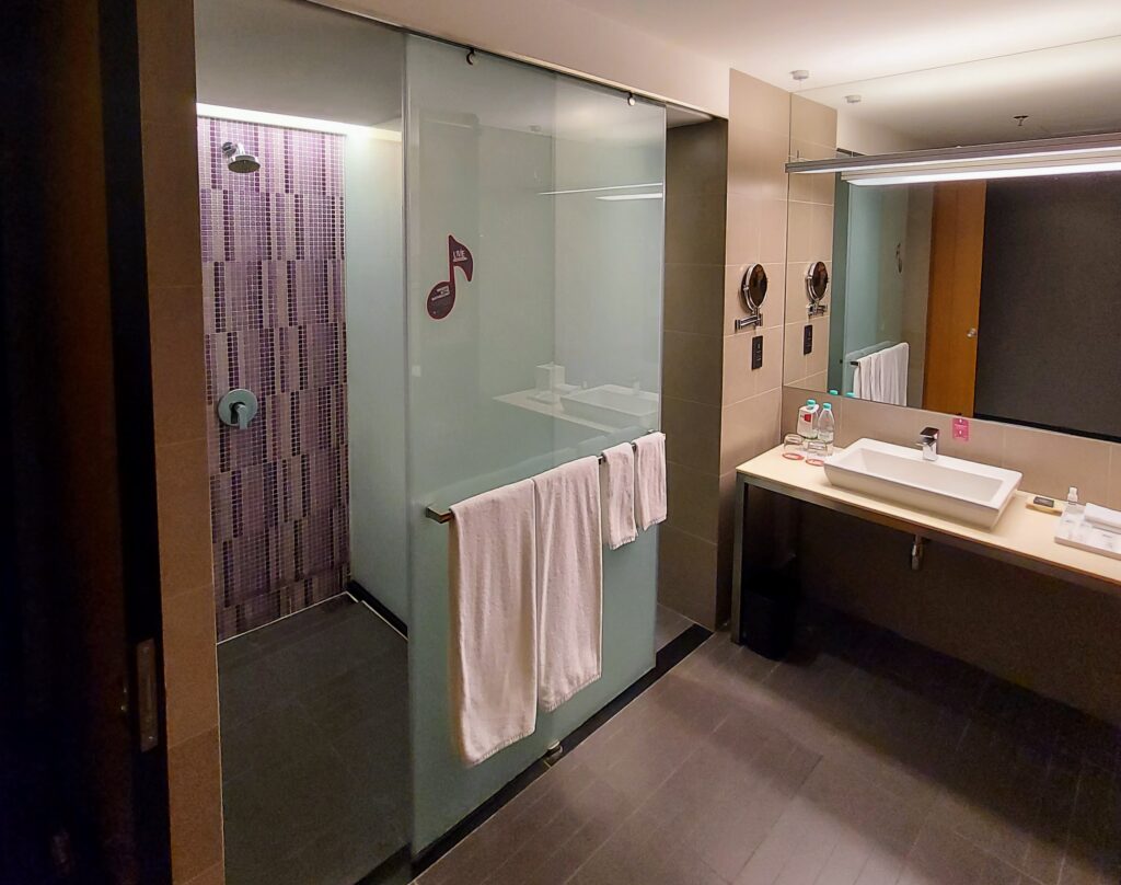 Aloft KL Sentral Bathroom