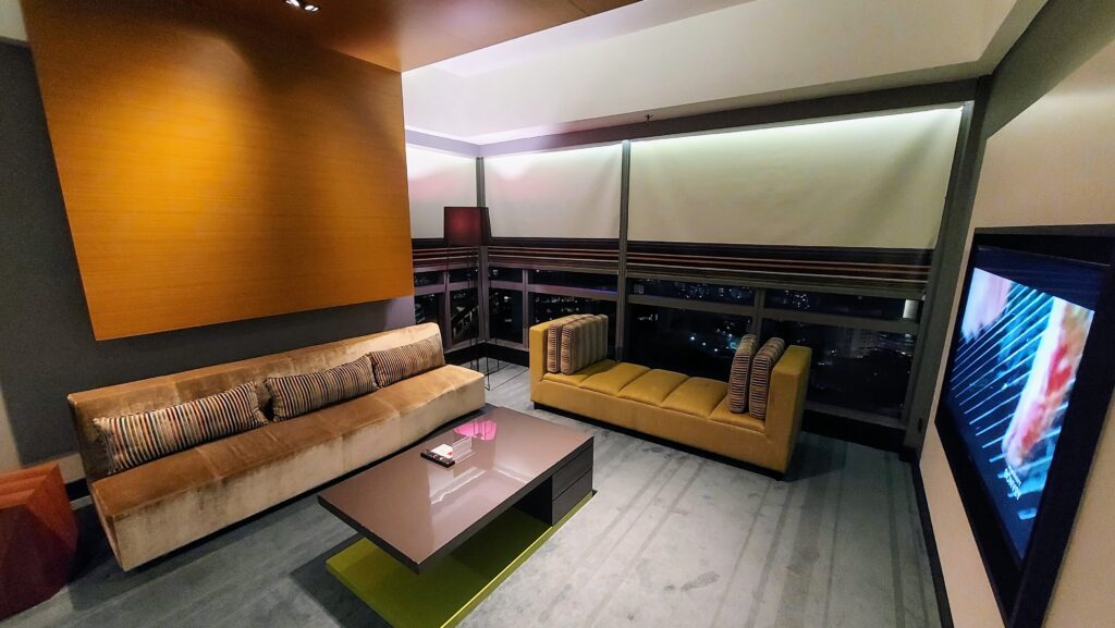 Aloft KL Sentral Breezy Suite - Living Space