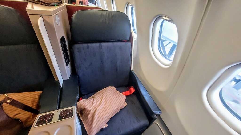 Turkish Airlines A330 business class cabin