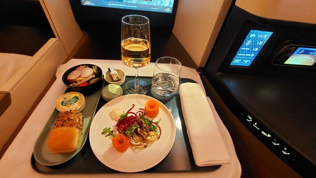 Etihad's Businss Class - Meal Service