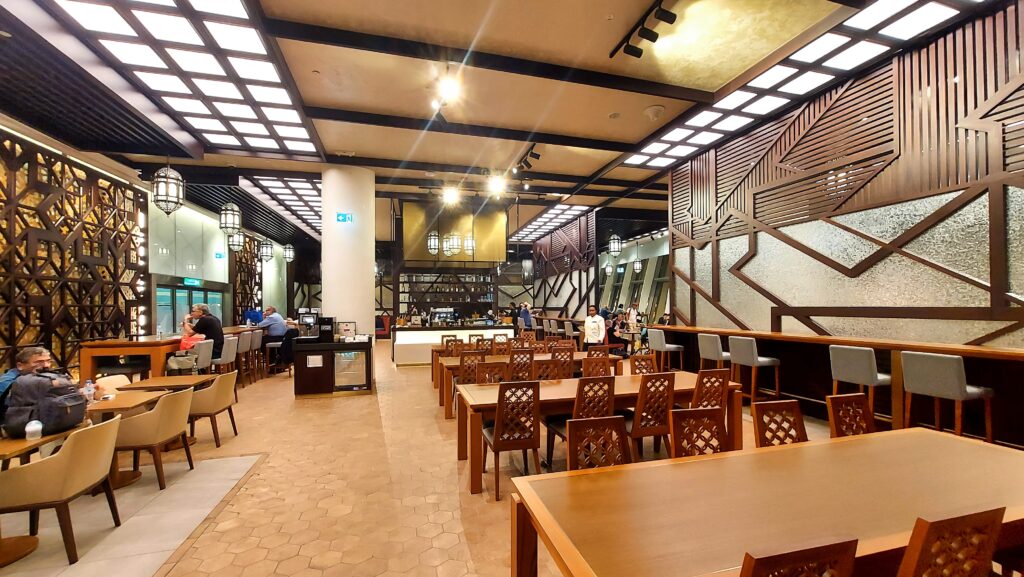 Etihad Business Class Lounge - Liwan Global Dining