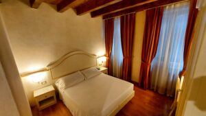 Hotel Albergo Mazzanti - Bedroom
