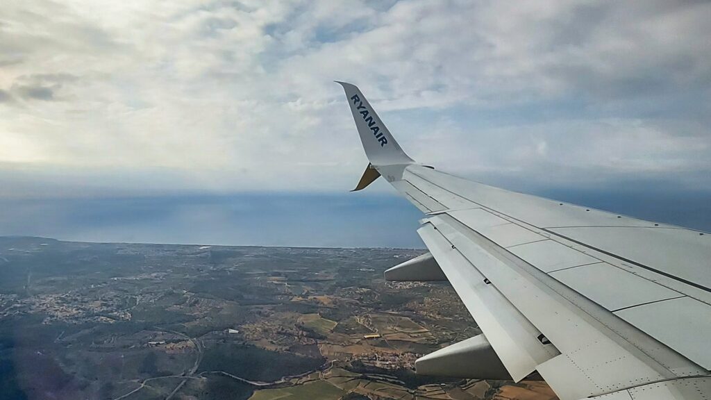Ryanair arriving to Reus