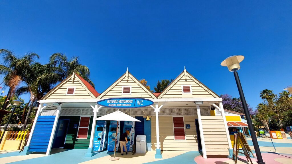 Caribe Aquatic Park - Changing Rooms