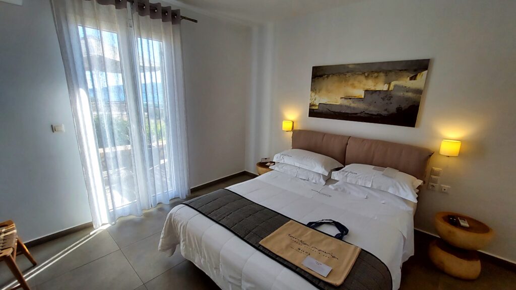 Santa Maria Luxury Suites - Bedroom